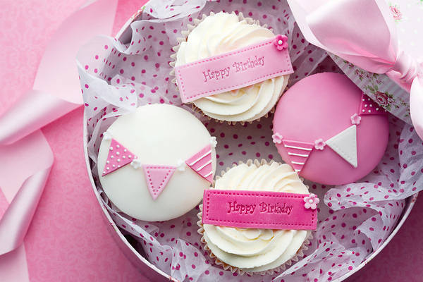 This jpeg image - Pink Happy Birthday Cakes Background, is available for free download