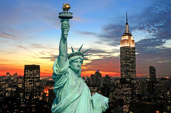 This jpeg image - Statue of Liberty Night Background, is available for free download