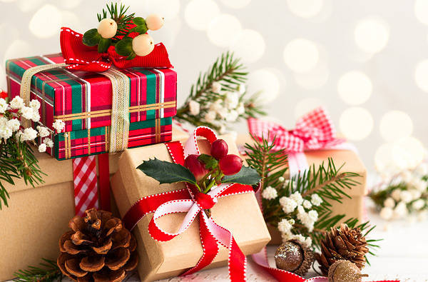 This jpeg image - Christmas Gifts Wallpaper, is available for free download
