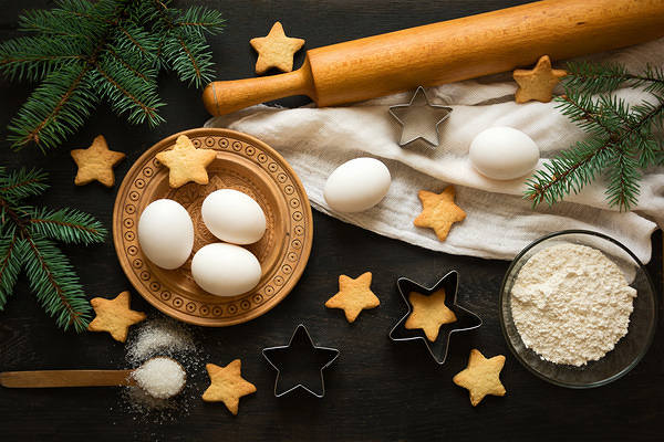 This jpeg image - Christmas Wallpaper with Cookies, is available for free download