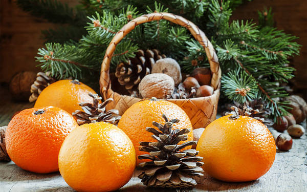 This jpeg image - Christmas Wallpaper with Oranges, is available for free download