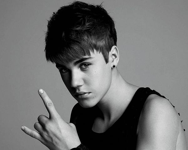 This jpeg image - Jutsin Bieber Wallpaper, is available for free download