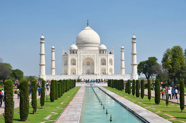 This jpeg image - Taj Mahal India Wallpaper, is available for free download