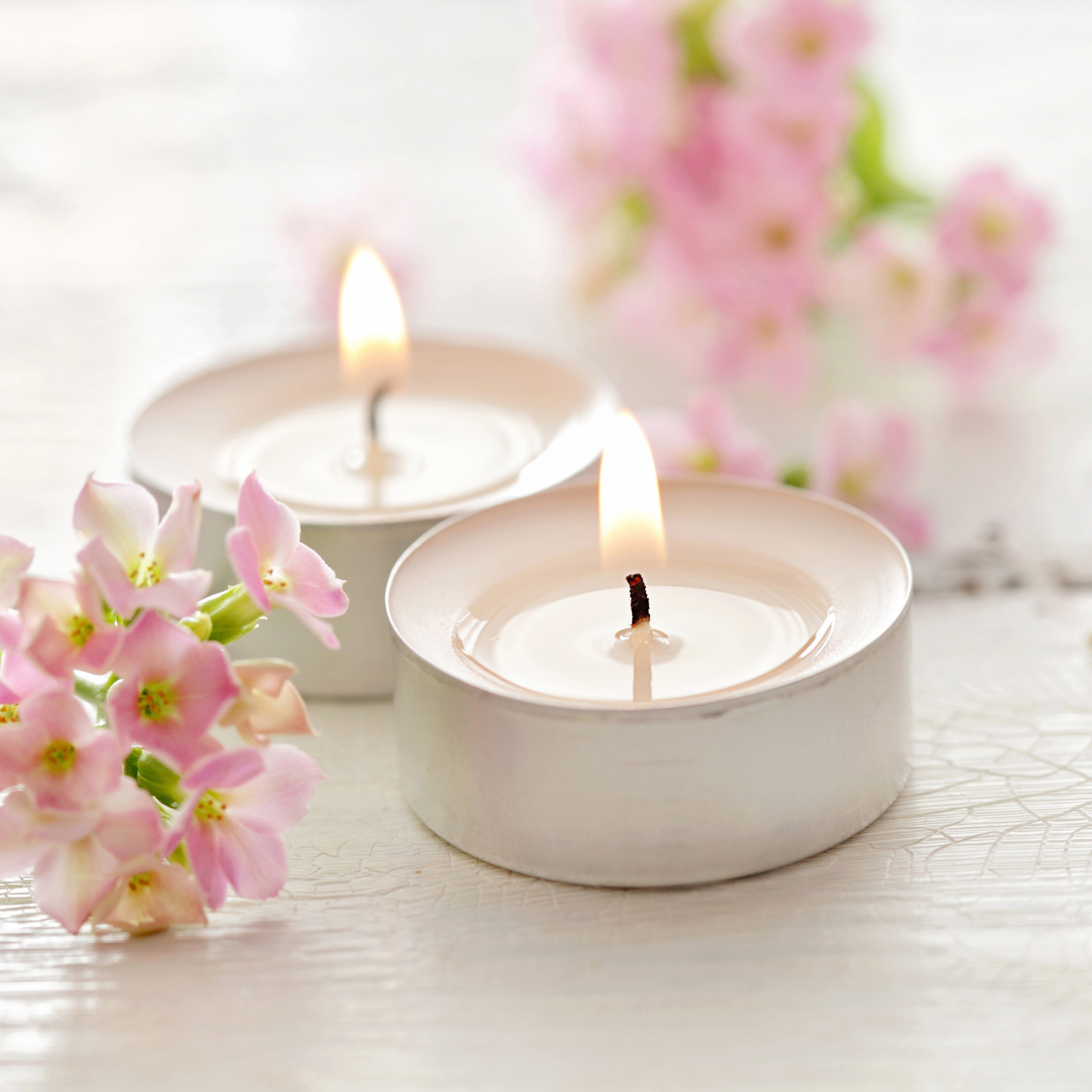 candles and flowers wallpapers