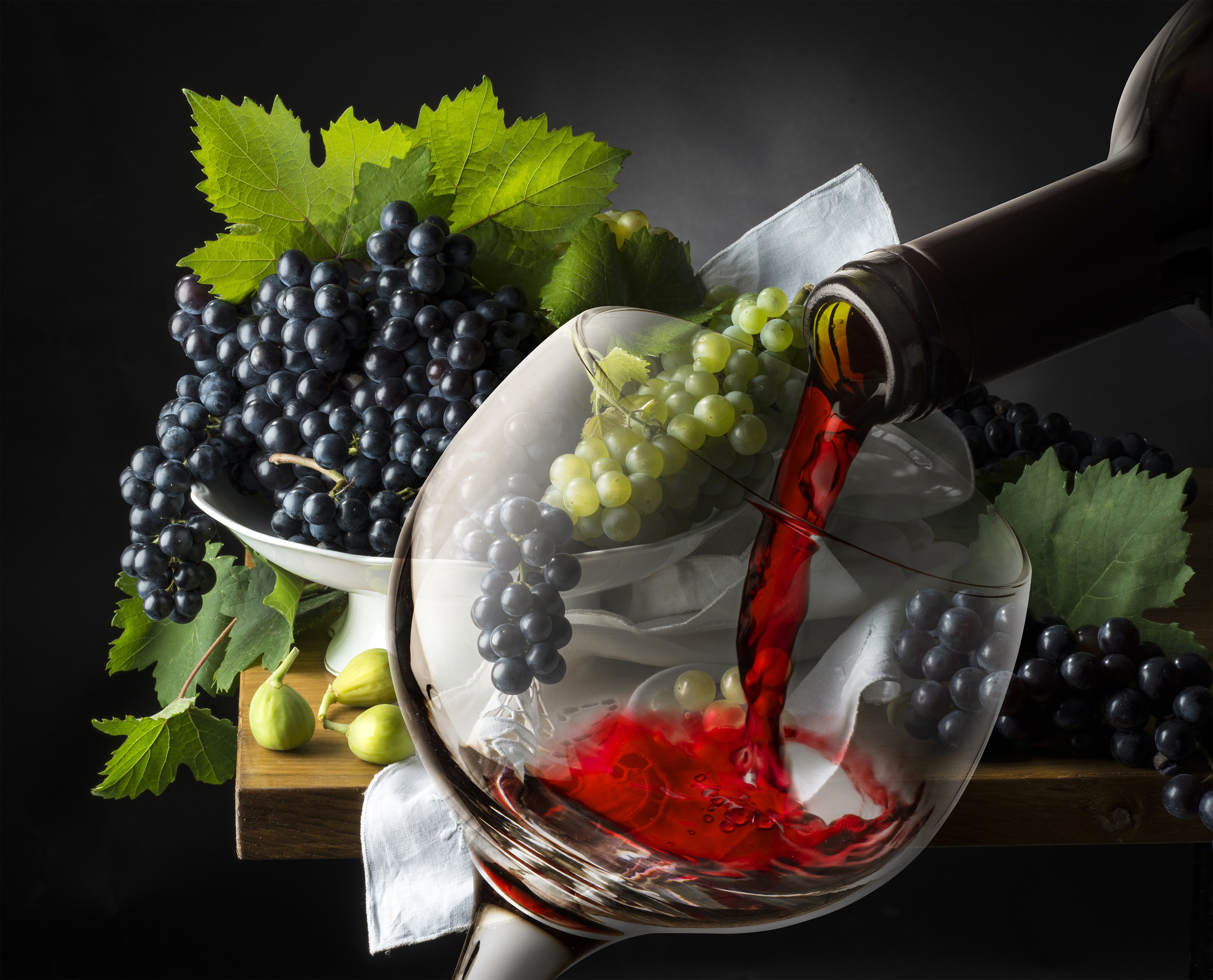 wine grapes background