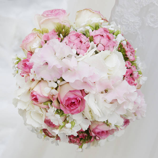 This jpeg image - Background with Wedding Bouquet, is available for free download