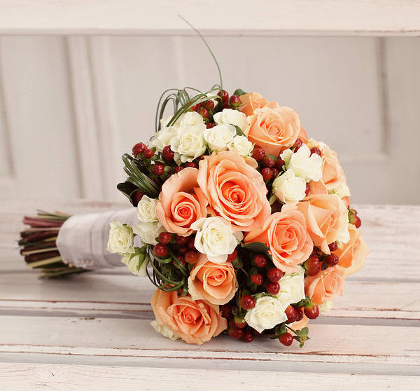 This jpeg image - Beautiful Bouquet of Roses Background, is available for free download