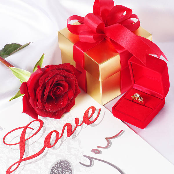 This jpeg image - Love You Gift and Red Rose Background, is available for free download