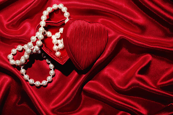 This jpeg image - Red Satin Heart and Pearls Background, is available for free download