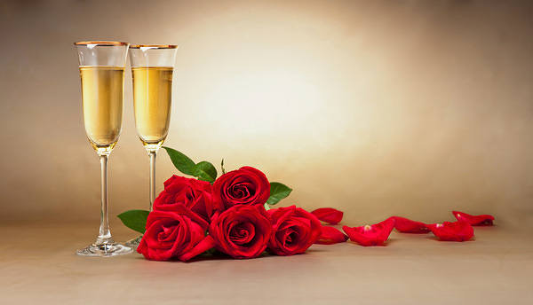 Romantic Background with Roses and Champagne | Gallery Yopriceville ...