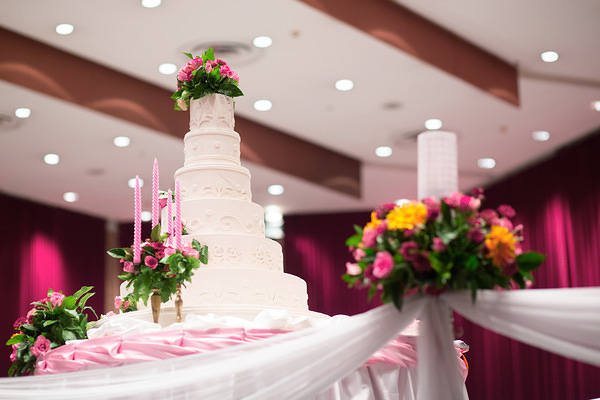 This jpeg image - Wedding Cake Background, is available for free download