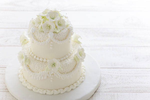 This jpeg image - White Wedding Cake Background, is available for free download