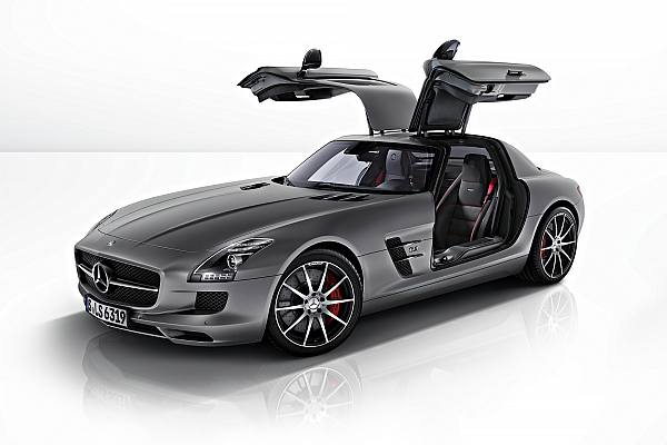 This jpeg image - Mercedes Benz SLS AMG GT 2013, is available for free download