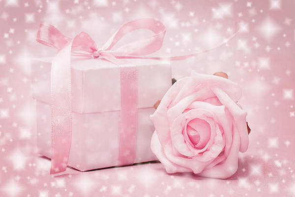 This jpeg image - Pink Gift and Delicate Rose Wallpaper, is available for free download