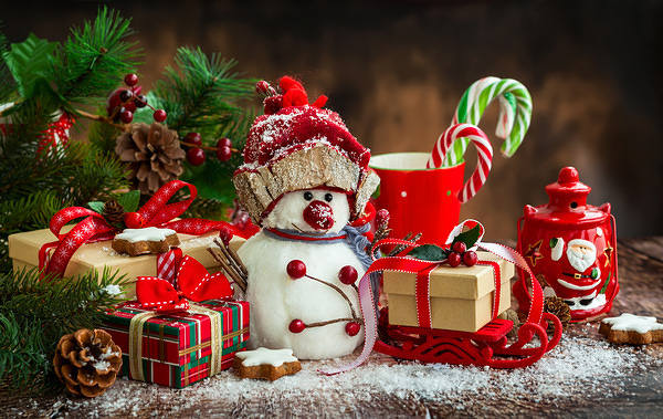 This jpeg image - Christmas Gifts Large Wallpaper, is available for free download
