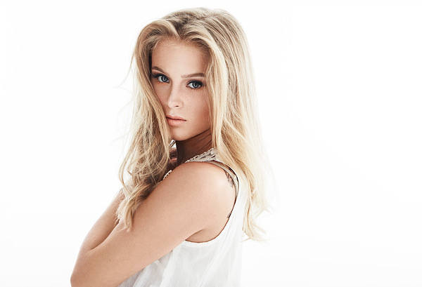 This jpeg image - Zara Larsson Wallpaper, is available for free download