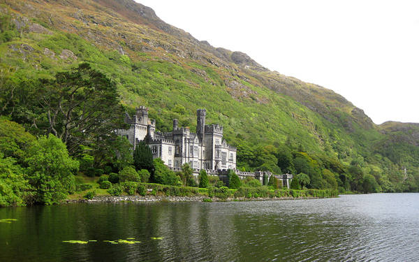 This jpeg image - Ireland Castle Wallpaper, is available for free download